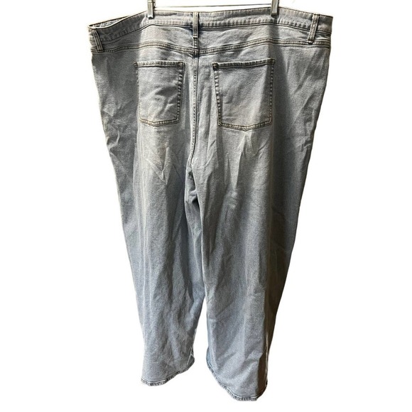 DISNEY Lilo & Stitch Light Wash Blue Denim Graphic Flare Jeans Women's Size 28 - Picture 4 of 9